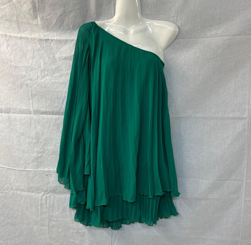 Dresuri/ sosete, cravate, boxeri/ chiloti, bustiere, esarfe, haine diverse.