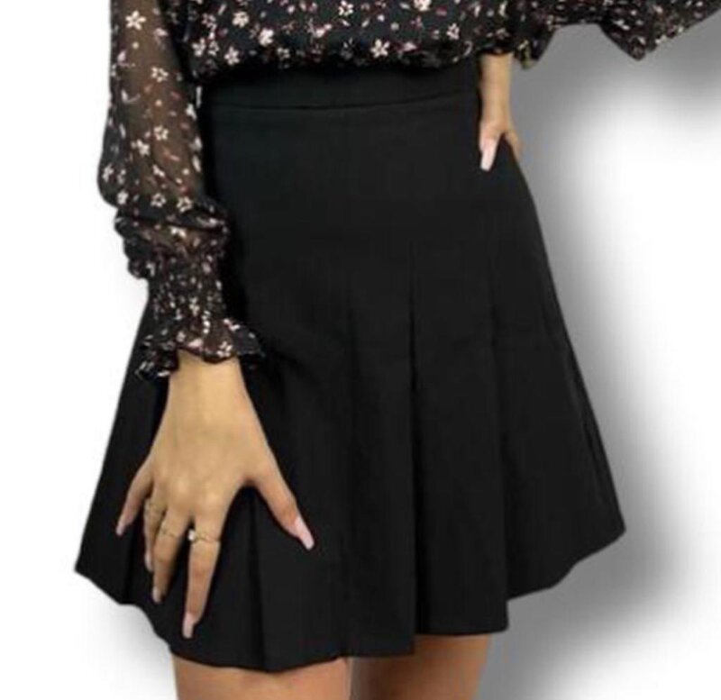 Dresuri/ sosete, cravate, boxeri/ chiloti, bustiere, esarfe, haine diverse.